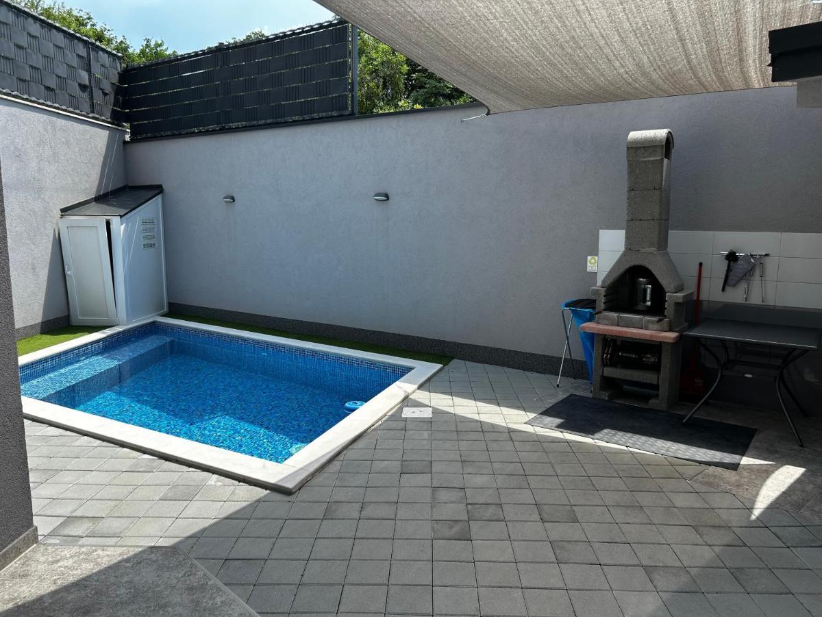 Apartmani Jedro ชิโล ภายนอก รูปภาพ